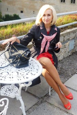 Mon ex m’a écrit, du coup je suis chaude comme la braise 🔥 Céline - rencontre-Cougar-Saint-Étienne