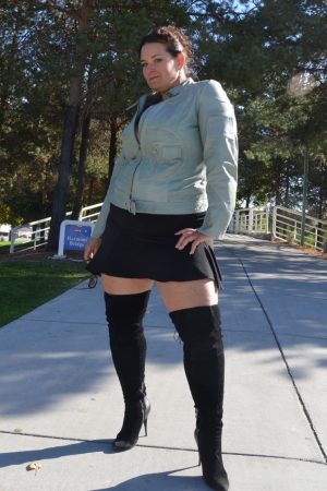 Toubib-photographe excitée : soleil printanier Jessica - rencontre-Milf-Strasbourg