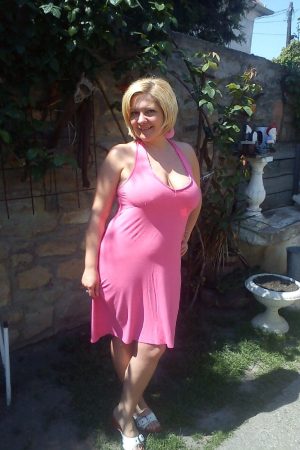 Miss Insatiable Julia - rencontre-Milf-Villeurbanne