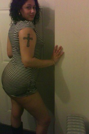 Un couple ouvert cherche des partenaires sincères Lama - rencontre-Libertine-Nanterre