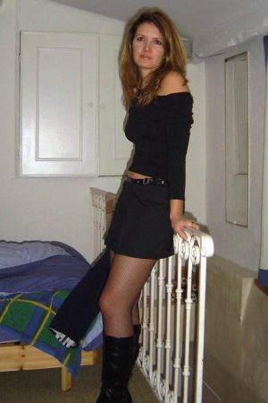 Dania - rencontre-MILF-Vitry-sur-Seine