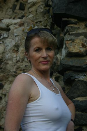 Cherche à me faire plaisir ce soir 🍷 Élise - rencontre-MILF-Saint-Denis