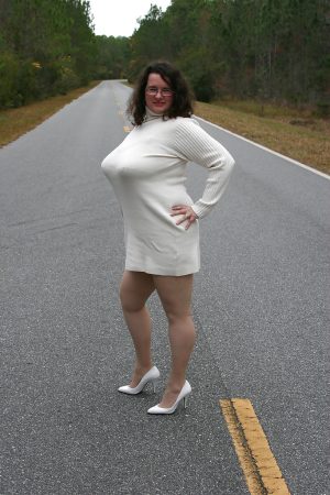 Besoin d’une distraction chaude ce soir ! Emma - rencontre-Naturiste-Pau
