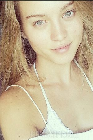 Nora - rencontre-Teen-Drancy