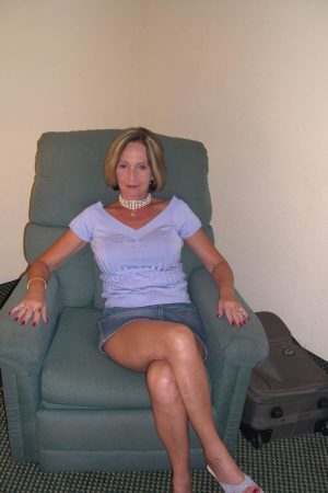 Camille - rencontre-MILF-Niort
